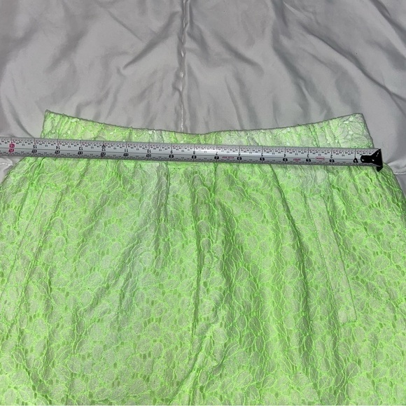 J Crew Neon Eyelet Floral Lace Skirt Green Yellow Size Small - Picture 5 of 8